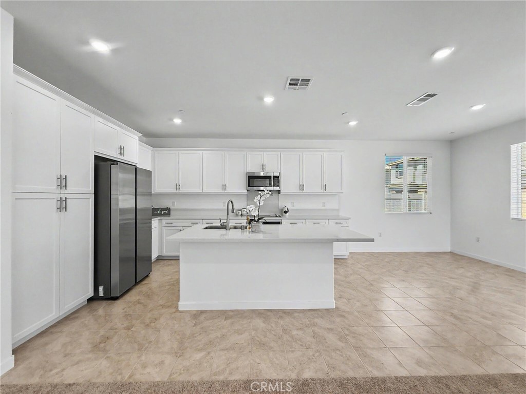 1366 Thunderbolt Lane Property Photo 3