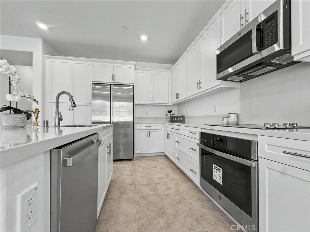 1366 Thunderbolt Lane Property Photo 6