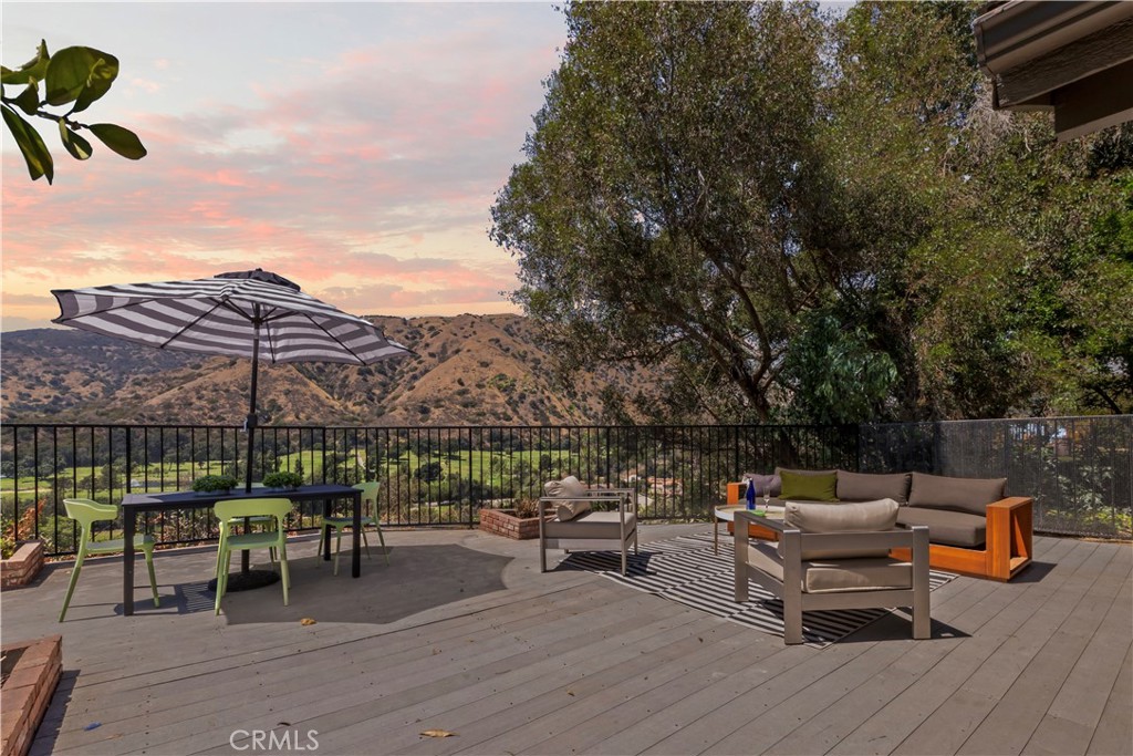 6313 Canterwood Property Photo 2