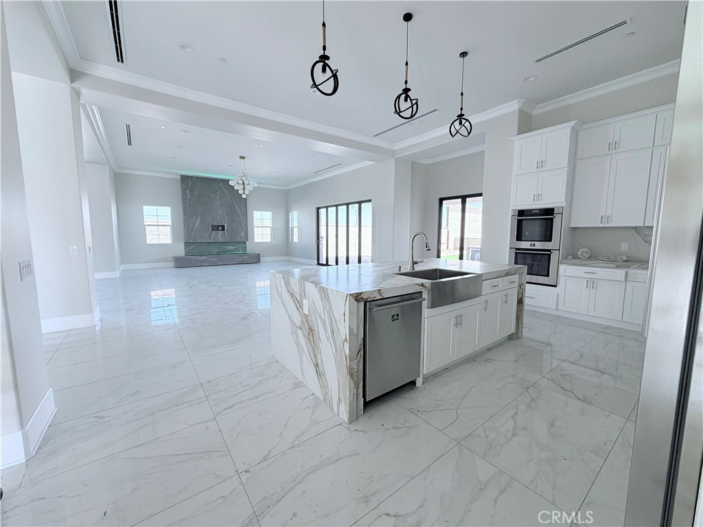 13725 Copley Property Photo 5