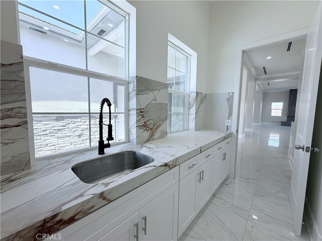 13725 Copley Property Photo 24