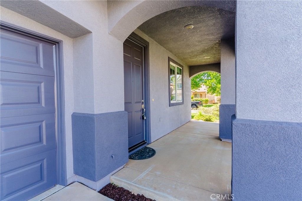 88 Ivory Property Photo 25