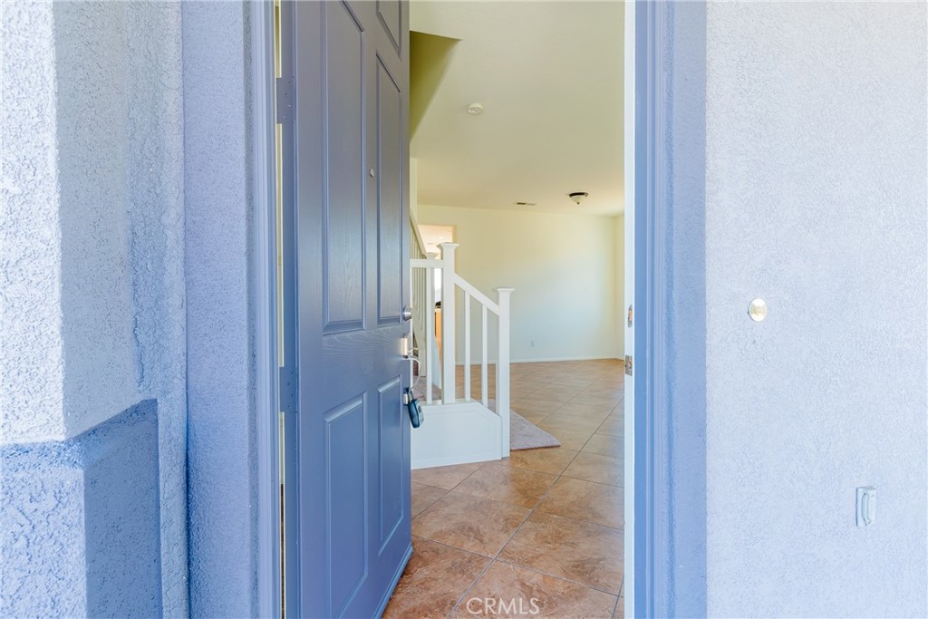 88 Ivory Property Photo 31