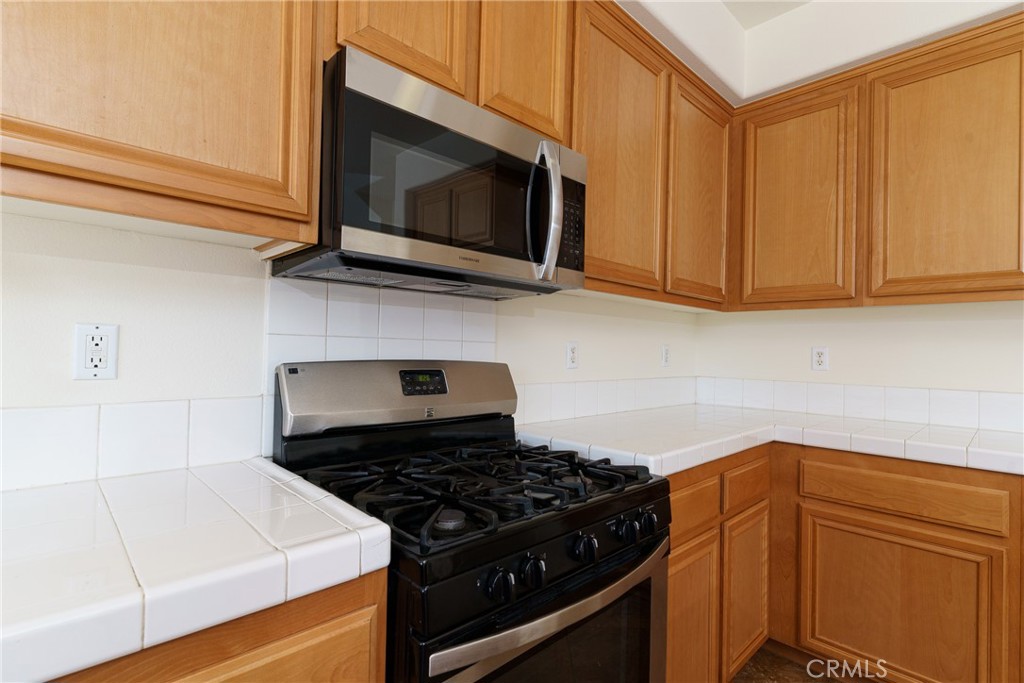 88 Ivory Property Photo 47