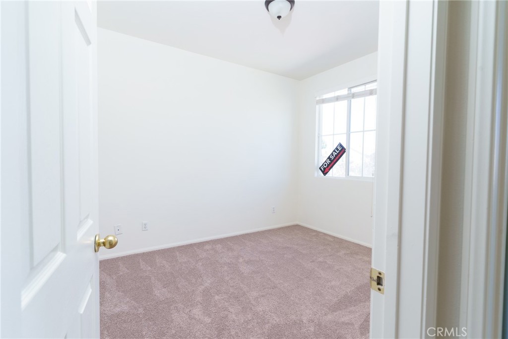 88 Ivory Property Photo 56