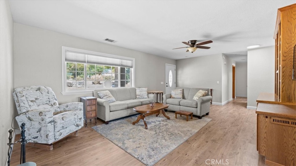 18977 Covina Property Photo 5