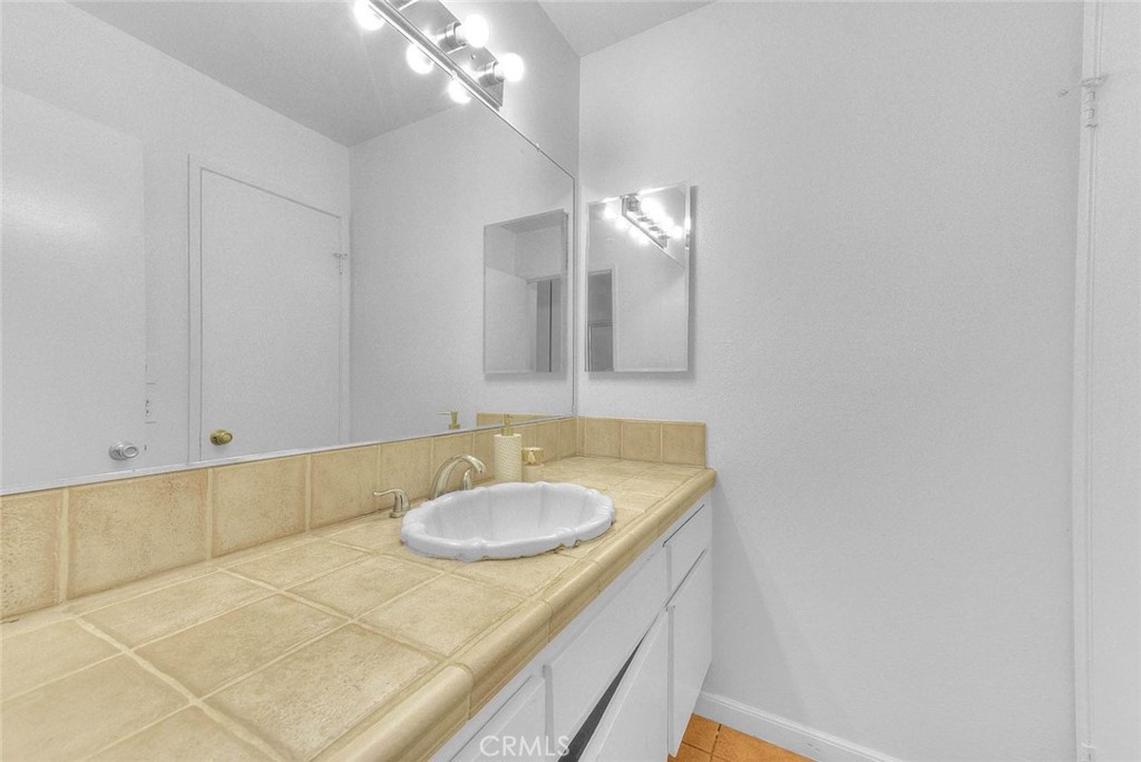 5700 Etiwanda 212 Property Photo 20