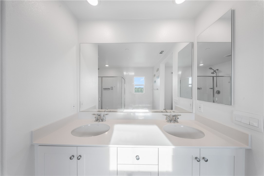11633 Ford Street Property Photo 13