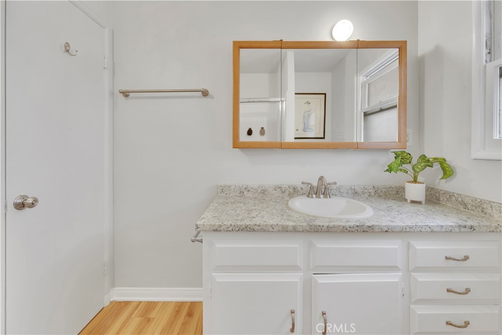 1250 E 1st Street 7 Property Photo 19