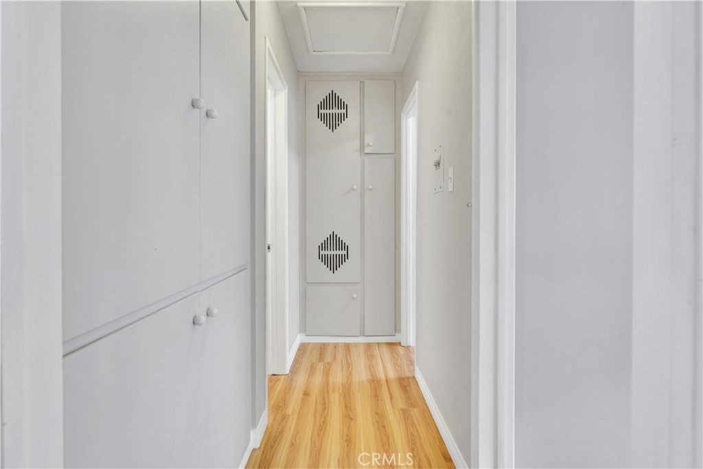 1250 E 1st Street 7 Property Photo 21
