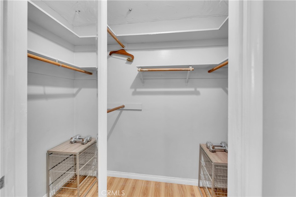 1250 E 1st Street 7 Property Photo 24