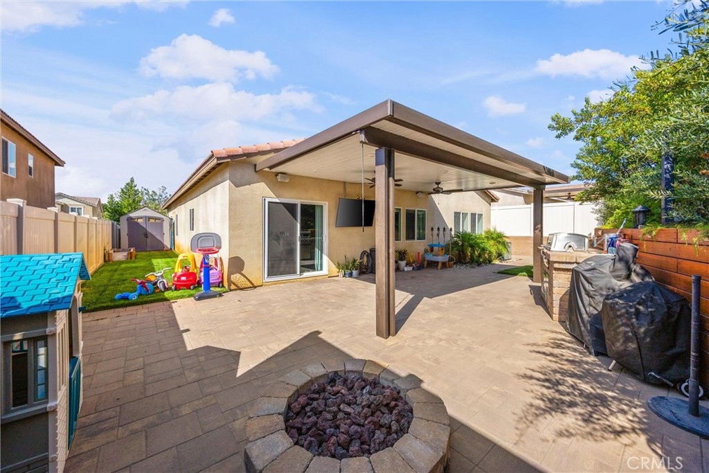 229 Country Club Property Photo 18