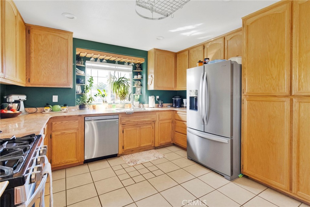 12782 Pawnee Property Photo 6