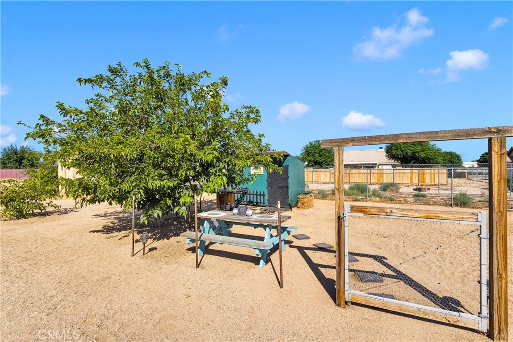 12782 Pawnee Property Photo 33