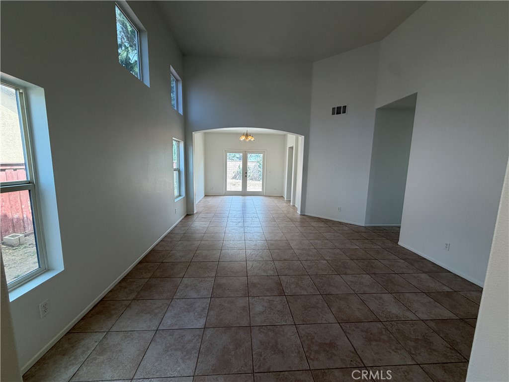 5180 Ravenstone Drive Property Photo 5