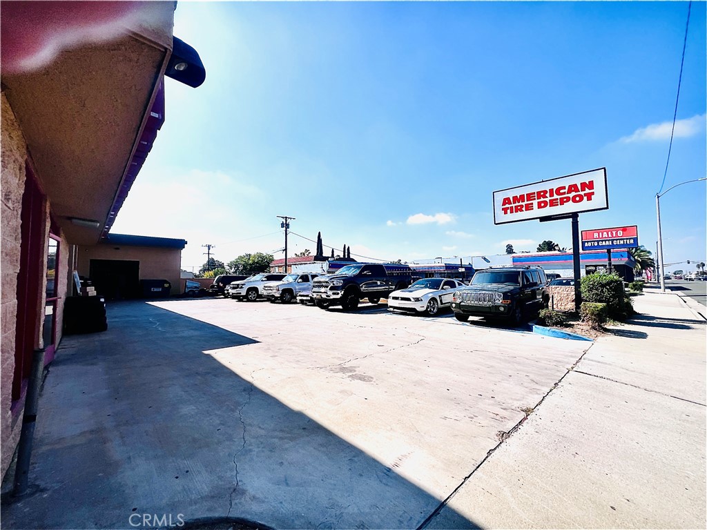 185 -195 E Foothill Boulevard Property Photo 10