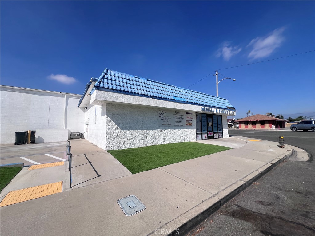 185 -195 E Foothill Boulevard Property Photo 13