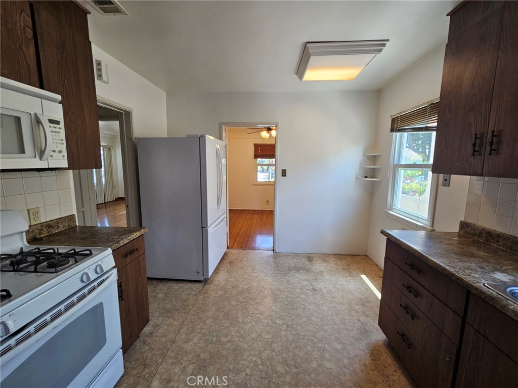 4043 W Avenue 40 Property Photo 4