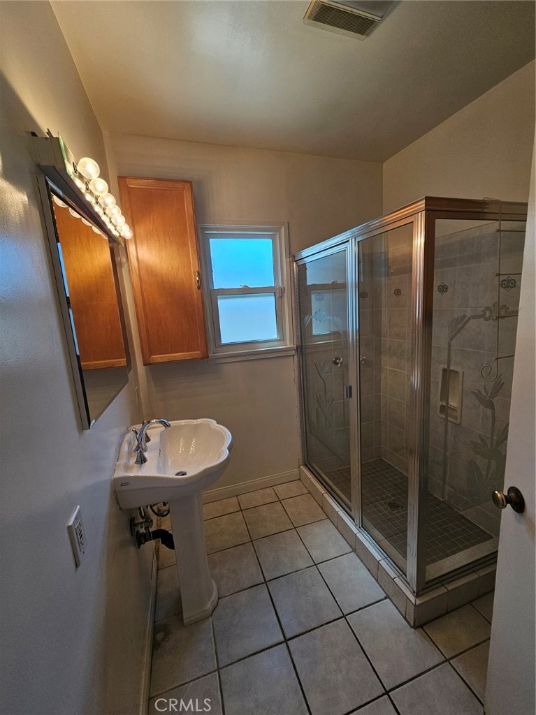4043 W Avenue 40 Property Photo 6