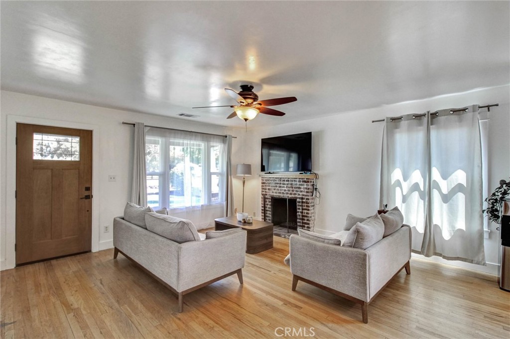 9359 Lomita Property Photo 6