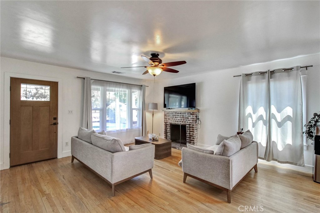 9359 Lomita Property Photo 6