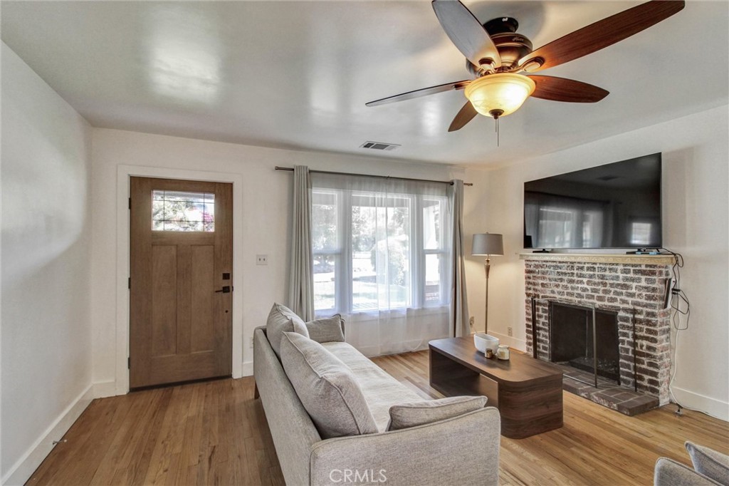 9359 Lomita Property Photo 7