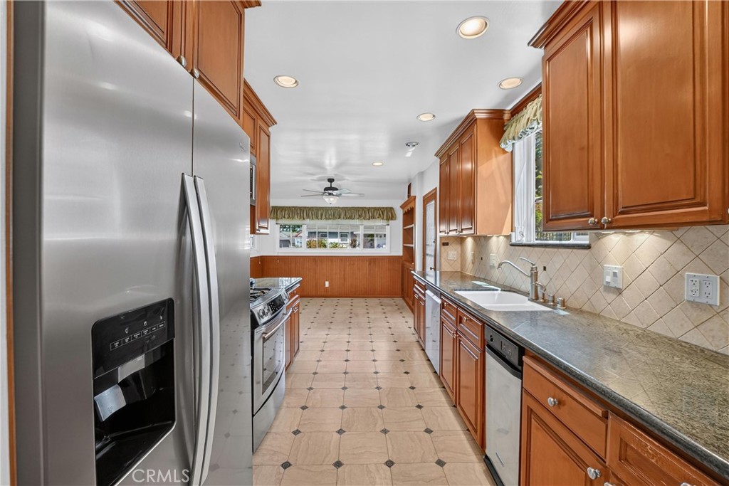 742 Irving Property Photo 10