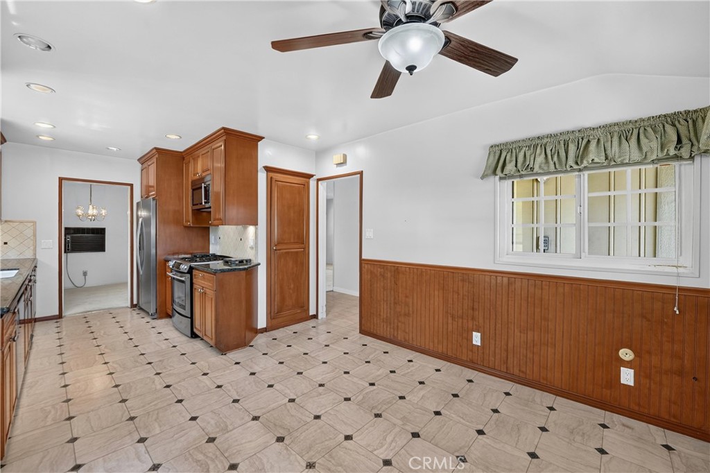 742 Irving Property Photo 22