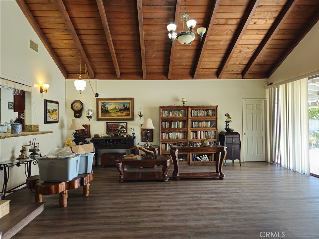 1179 N Viceroy Avenue Property Photo 10
