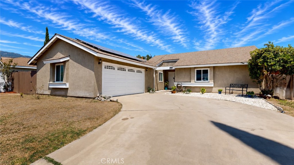4973 Cambridge Property Photo 2