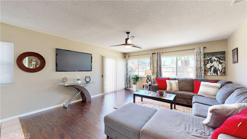 4973 Cambridge Property Photo 6