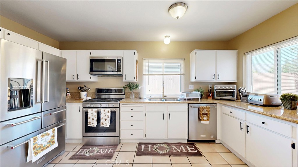 4973 Cambridge Property Photo 12