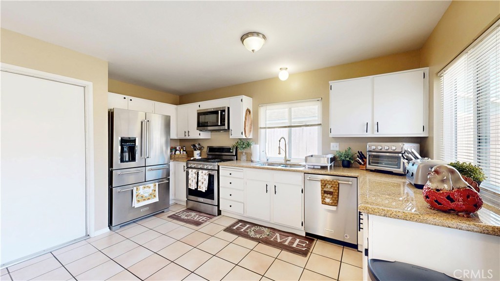 4973 Cambridge Property Photo 14