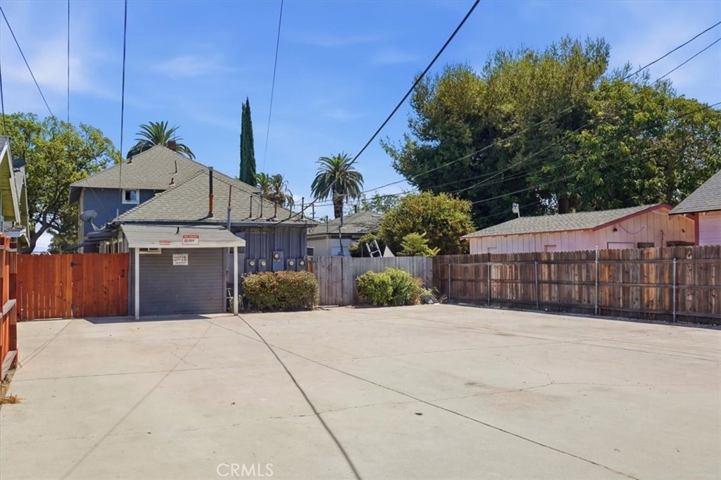 324 W C Street W Property Photo 2