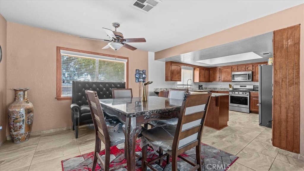 11443 Balsam Avenue Property Photo 8