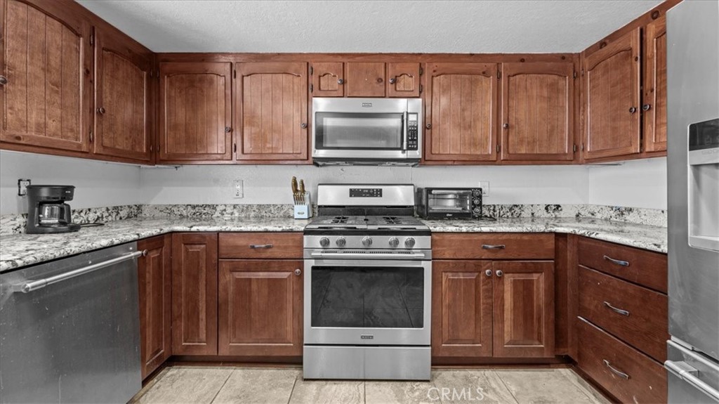 11443 Balsam Avenue Property Photo 12