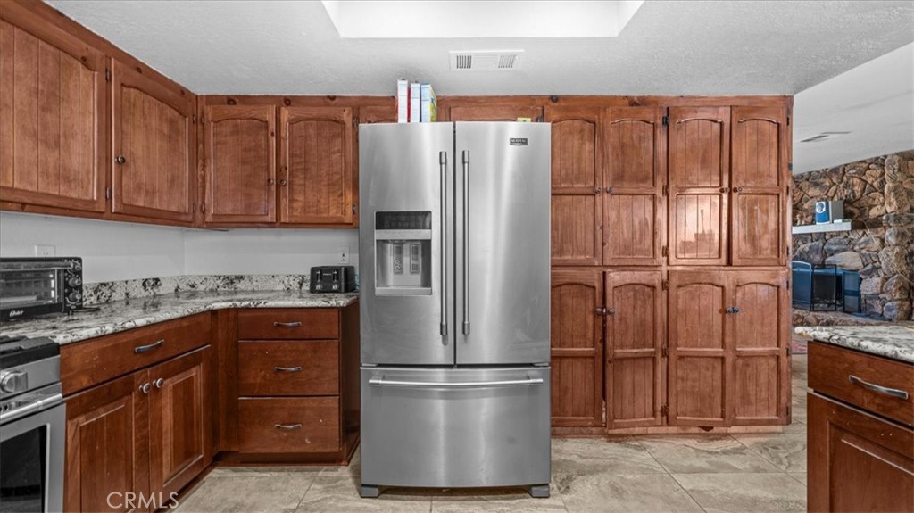 11443 Balsam Avenue Property Photo 13