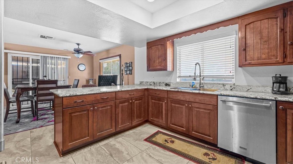 11443 Balsam Avenue Property Photo 14
