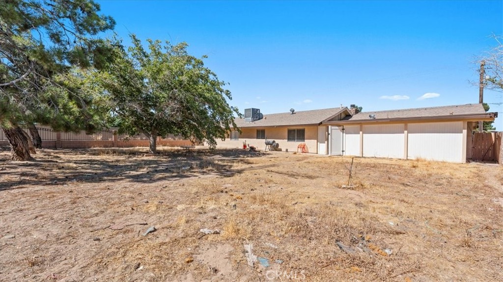 11443 Balsam Avenue Property Photo 26