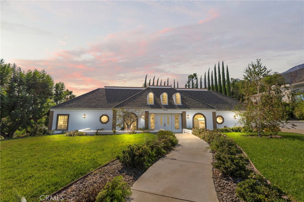 5072 Castle Court Property Photo 1