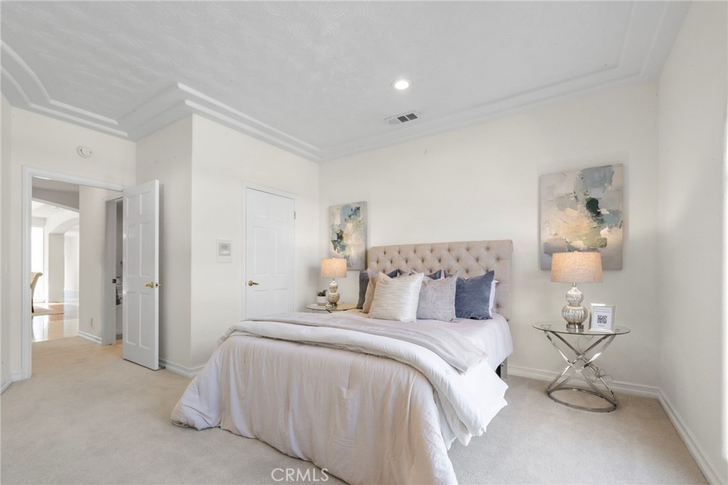 5072 Castle Court Property Photo 14