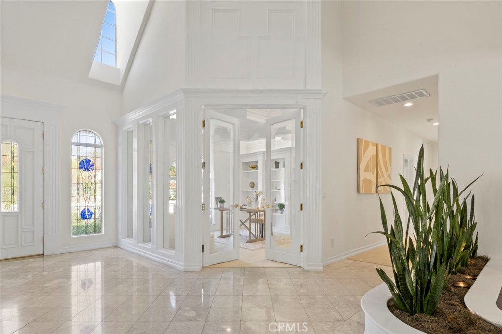 5072 Castle Court Property Photo 16