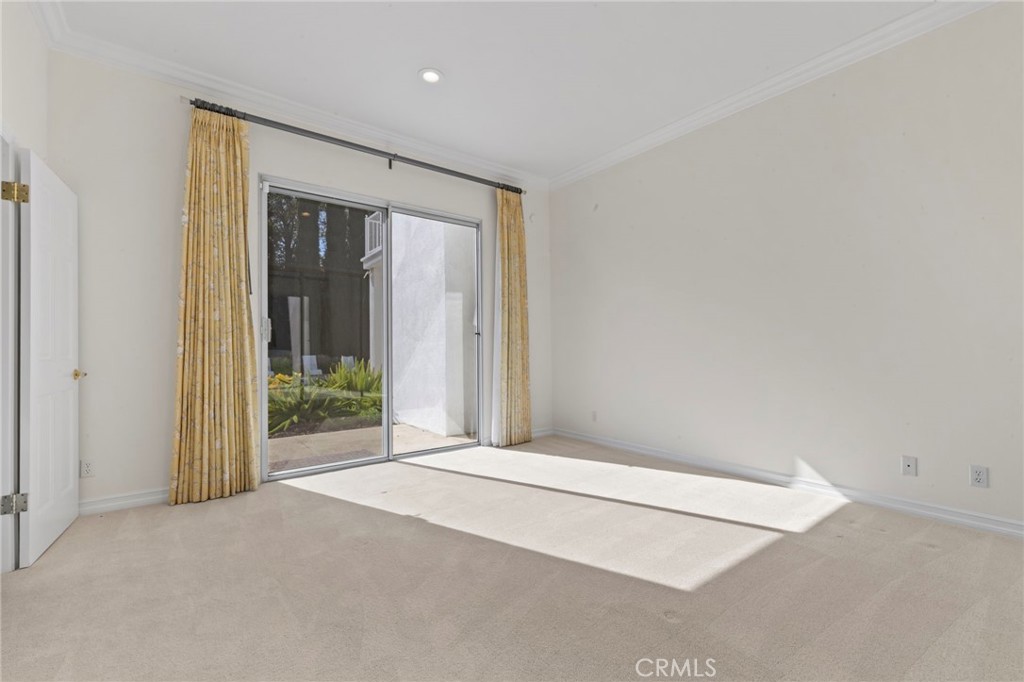 5072 Castle Court Property Photo 25