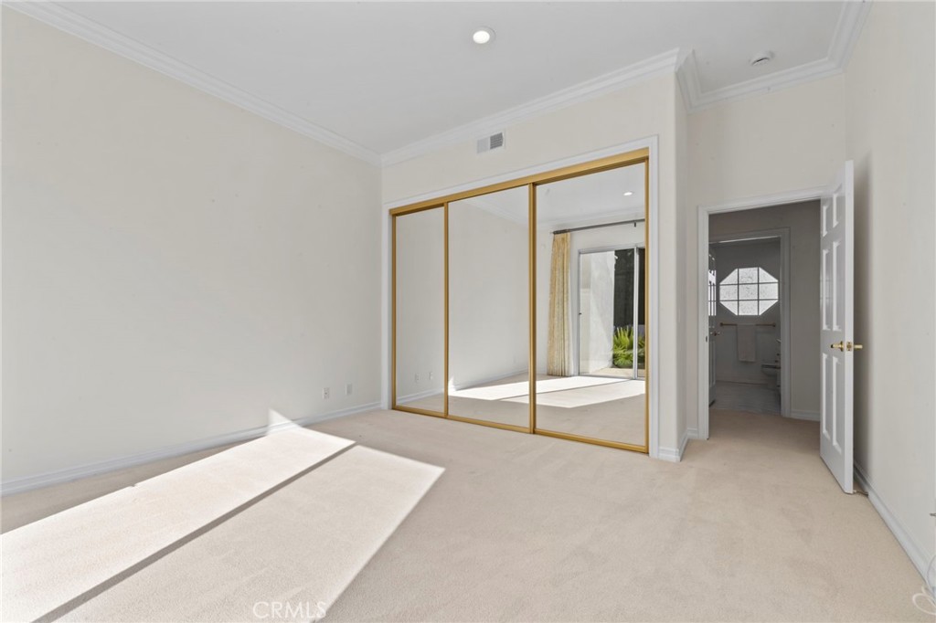5072 Castle Court Property Photo 26