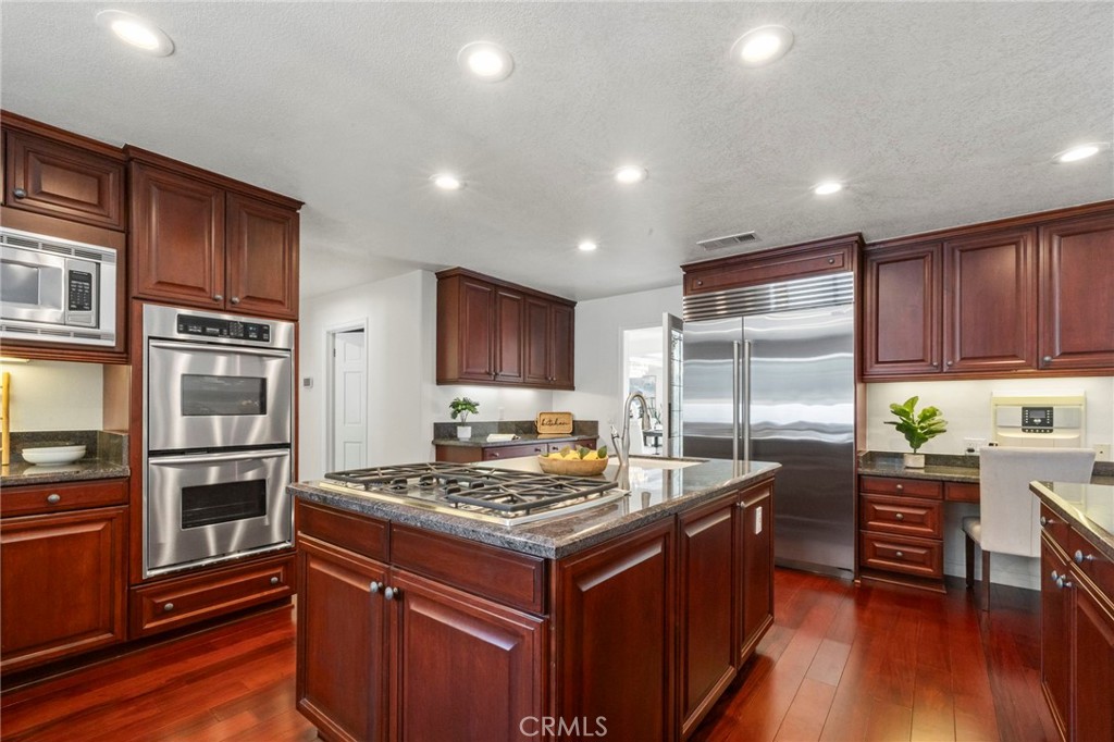 5072 Castle Court Property Photo 30