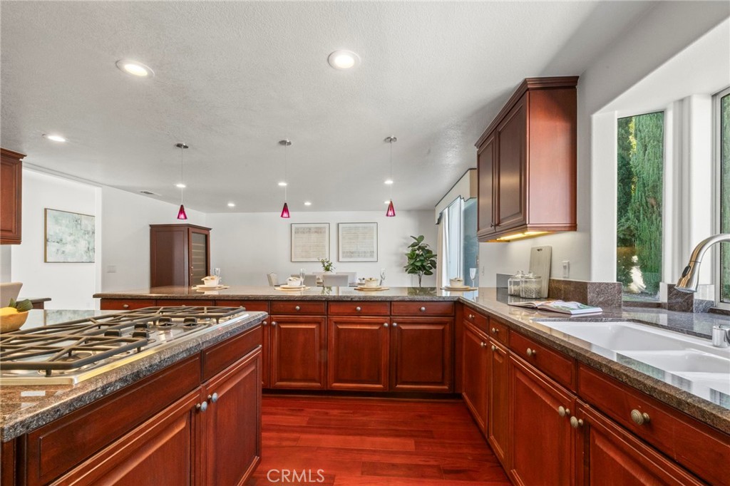 5072 Castle Court Property Photo 32