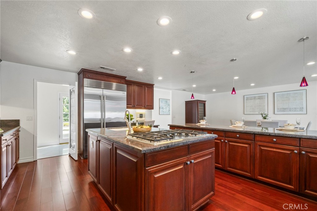 5072 Castle Court Property Photo 33