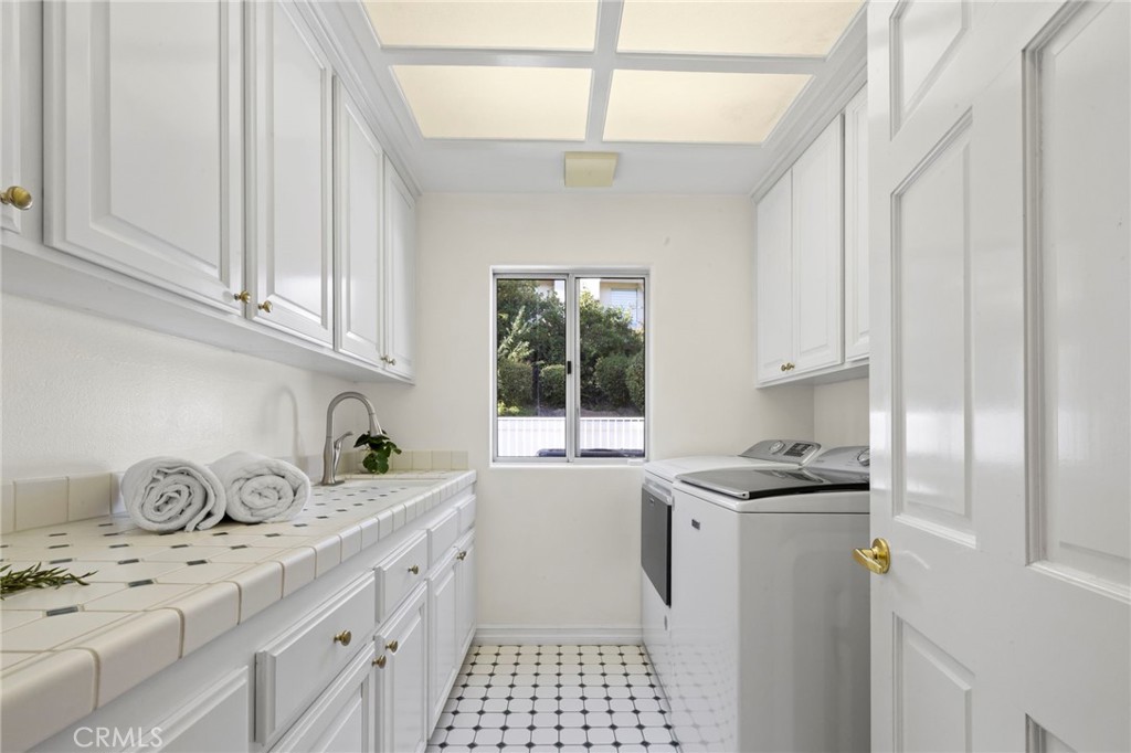 5072 Castle Court Property Photo 42