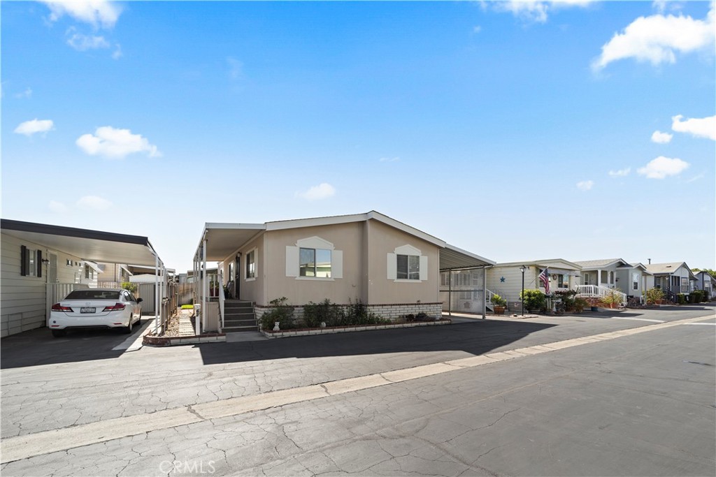 1630 W Covina Boulevard 62 Property Photo 3