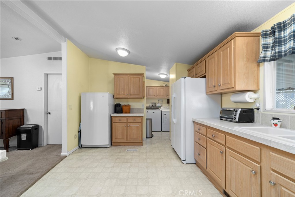 1630 W Covina Boulevard 62 Property Photo 13
